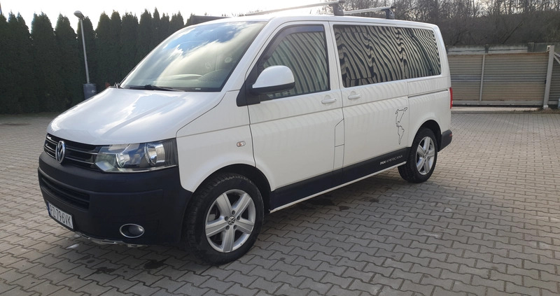 Volkswagen Multivan cena 77000 przebieg: 245000, rok produkcji 2010 z Poznań małe 232